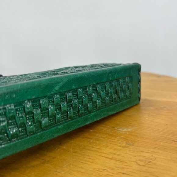 Handmade in Mexico vintage tooled green kiss lock change purse - Picture 12 of 16